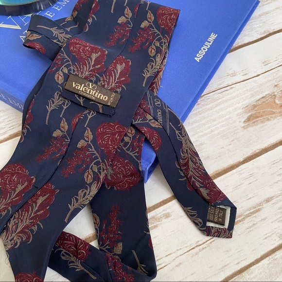 Valentino Garavani Silk Tie - Picture 5 of 5